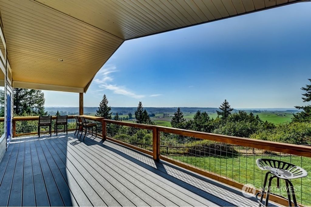 Photo of 1024 Silver Springs Way, Stanwood, WA 98292 (MLS # 2151537)