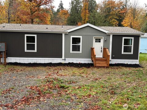 Photo of 131 E Kingston Way, Shelton, WA 98584 (MLS # 2353154)