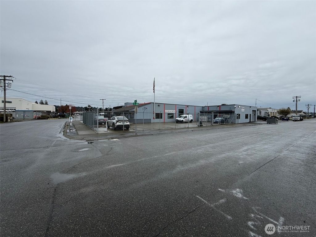 Photo of 500 26th Street NE, Auburn, WA 98002 (MLS # 2493090)