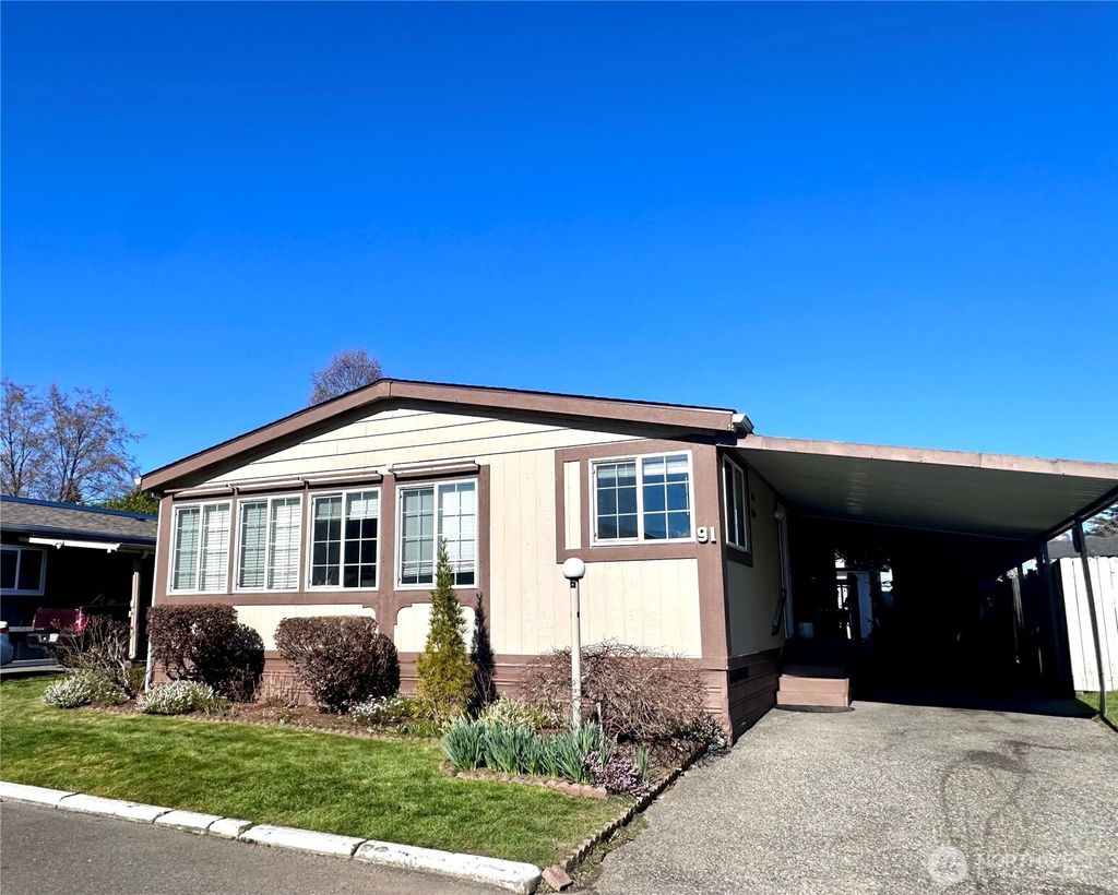 Photo of 11500 Meridian Avenue S #91, Everett, WA 98208 (MLS # 2487530)