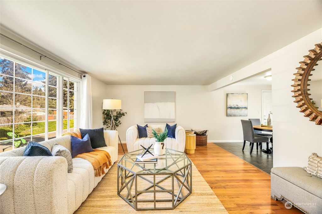 Photo of 1301 S 201st Street, SeaTac, WA 98198 (MLS # 2242204)