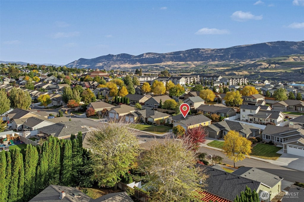 Photo of 1386 Bopulder Loop, East Wenatchee, WA 98802 (MLS # 2593456)