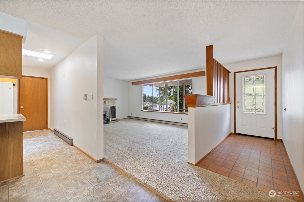 Photo of 23616 135th Place SE, Kent, WA 98042 (MLS # 2275697)