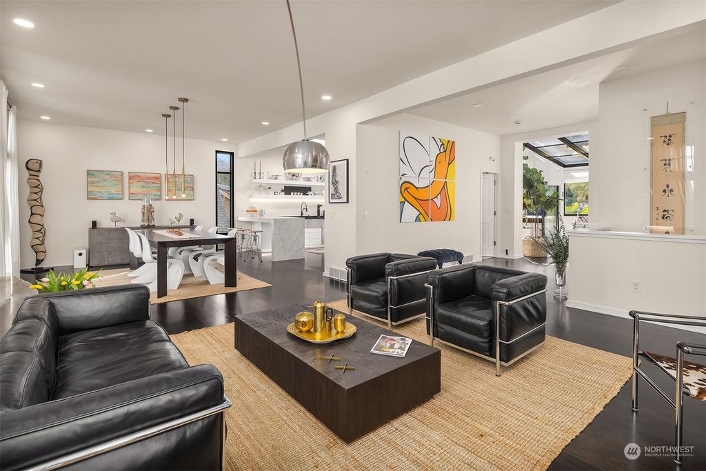 Photo of 1515 McGilvra Boulevard E, Seattle, WA 98112 (MLS # 2204209)