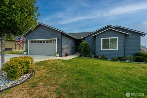 Photo of 606 Havenwood Drive, Manson, WA 98831 (MLS # 2557977)
