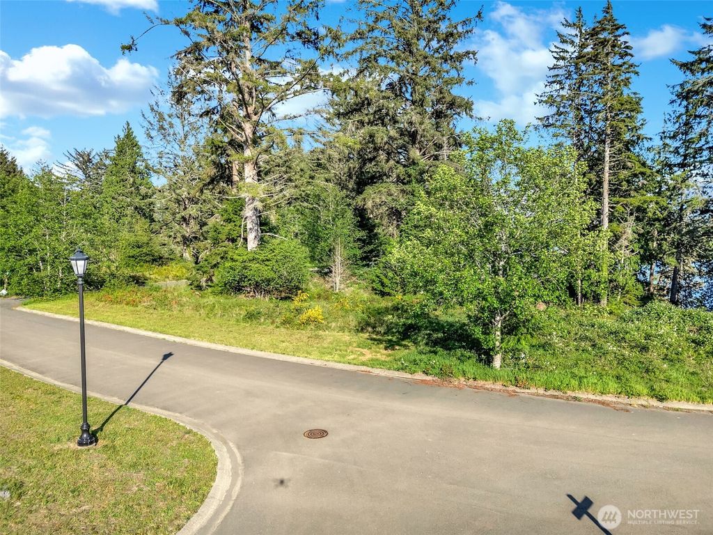 Photo of 10 Sunrise Lane, South Bend, WA 98586 (MLS # 2526053)