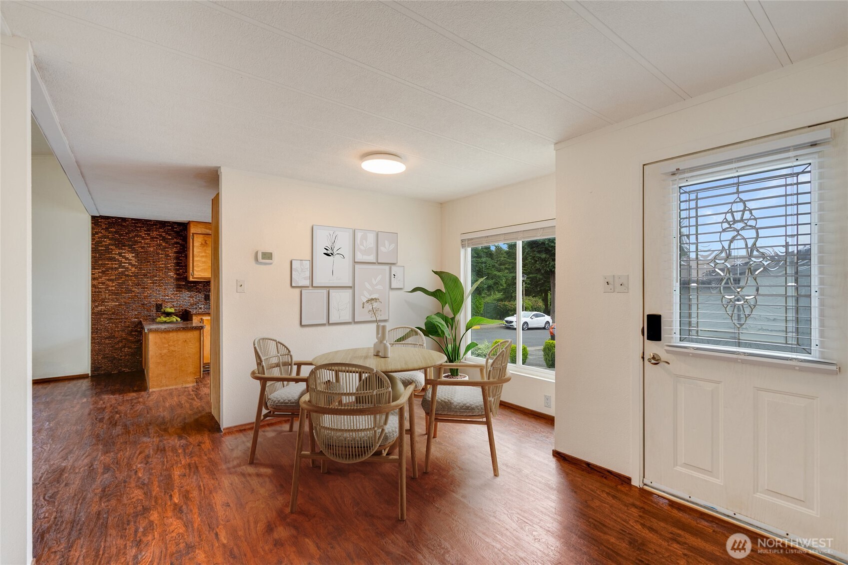 706 Dennis Street SE 1
