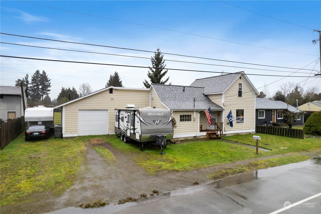 Photo of 142 5th Avenue SW, Pacific, WA 98047 (MLS # 2194189)