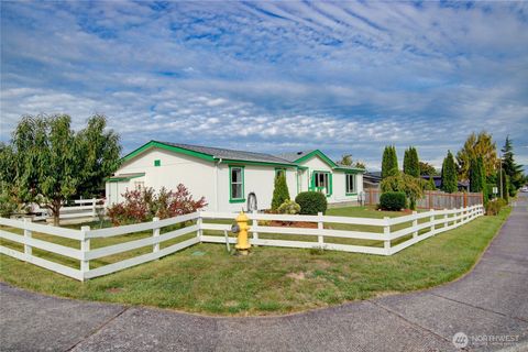 Photo of 2901 Schuller Place, Mount Vernon, WA 98273 (MLS # 2440642)