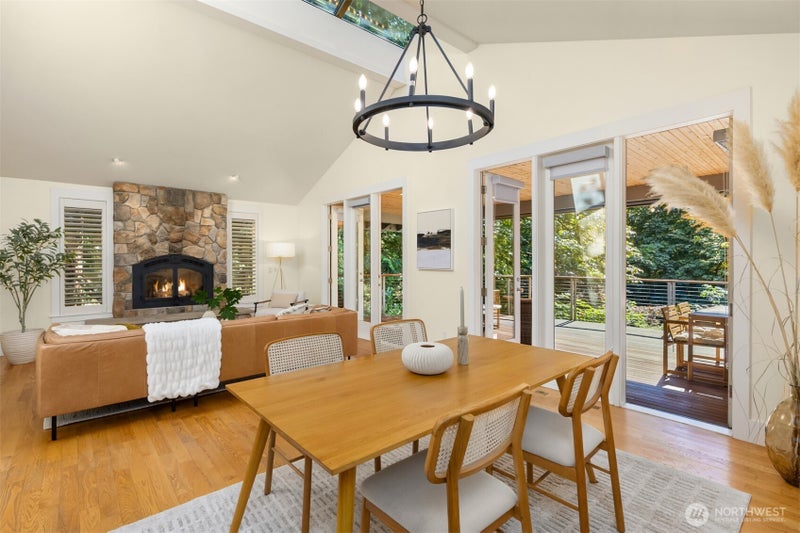 6575 NE Honeysuckle Lane
