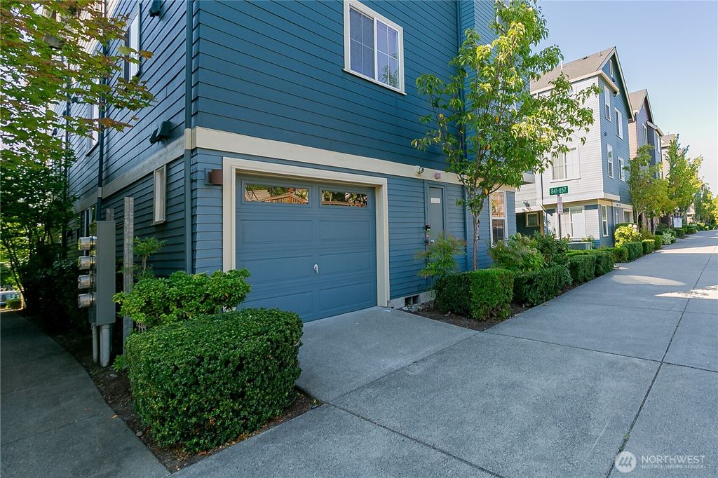 Photo of 841 5th Place NE, Issaquah, WA 98029 (MLS # 2432762)