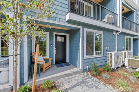 Photo of 14424 Madison Way #D4, Lynnwood, WA 98087 (MLS # 2490648)