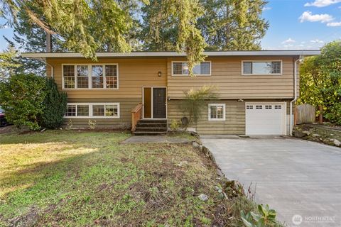 Photo of 20310 5th Avenue NW, Shoreline, WA 98177 (MLS # 2471029)
