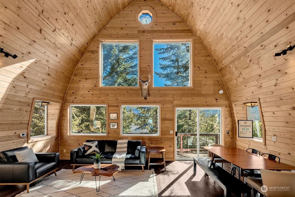 Photo of 20 Kitzbuhel Place, Snoqualmie Pass, WA 98068 (MLS # 2223686)