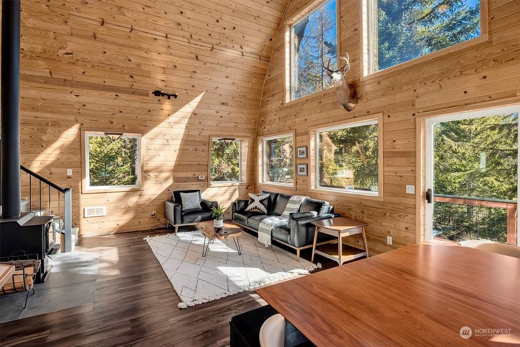 Photo of 20 Kitzbuhel Place, Snoqualmie Pass, WA 98068 (MLS # 2223686)