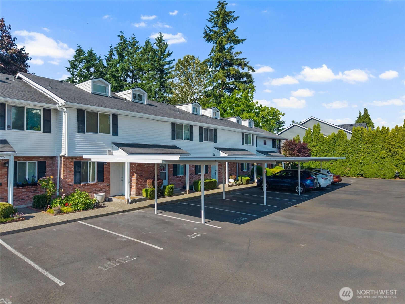 957 12th Street NE 1009
