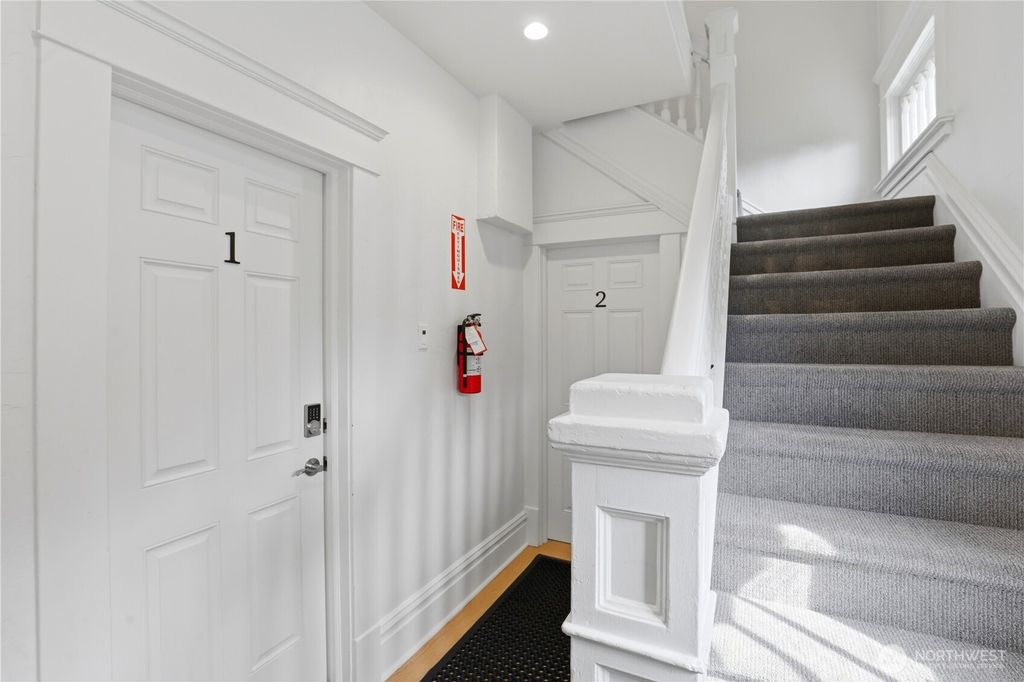 Photo of 434 W Buckeye Avenue, Spokane, WA 99205 (MLS # 2507852)