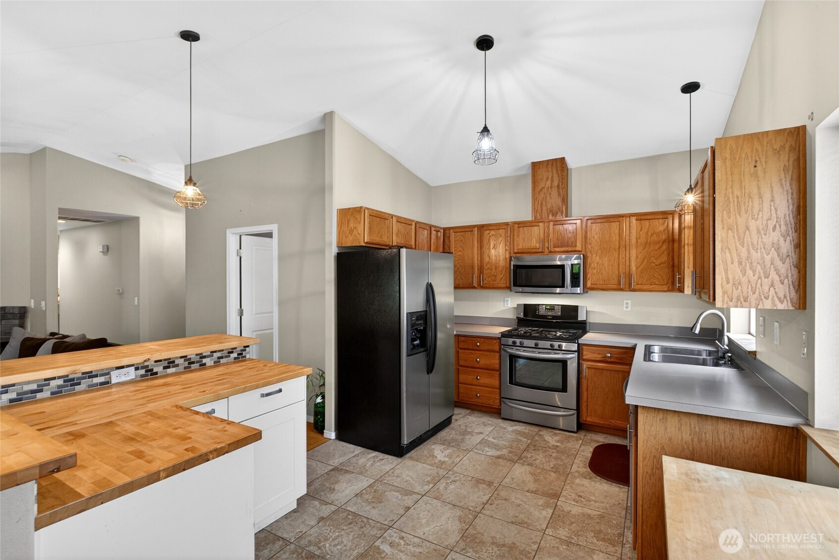 10702 211th Avenue Ct E