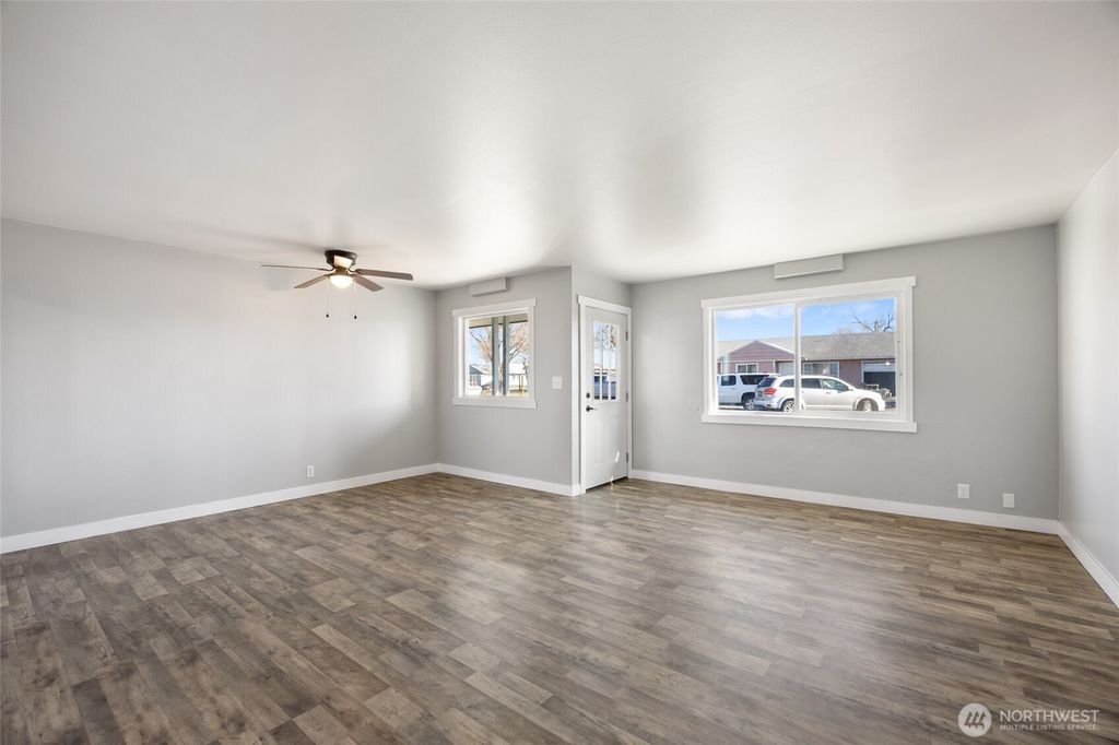 Photo of 1314 Pershing Road, Moses Lake, WA 98837 (MLS # 2480143)