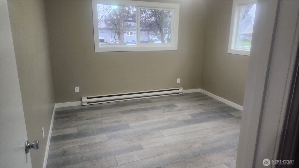 Photo of 434 Sprague Ave, Walla Walla, WA 99362 (MLS # 2492226)