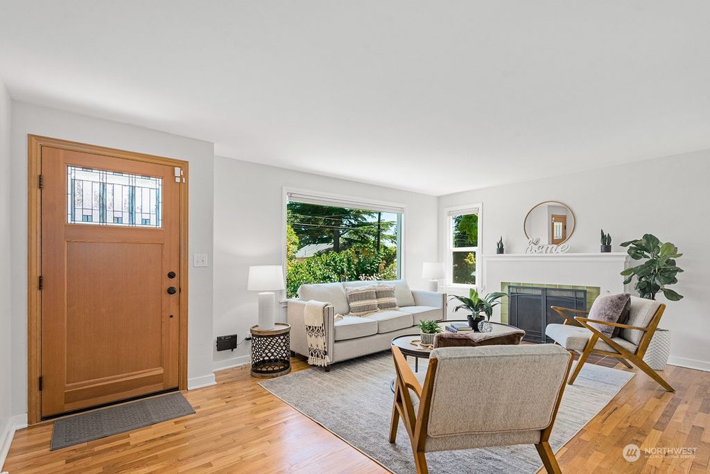 Photo of 7333 22nd Avenue NW, Seattle, WA 98117 (MLS # 2267122)