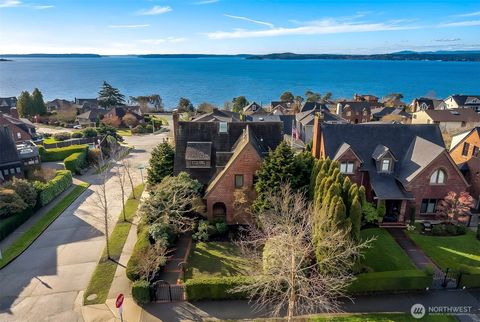 Photo of 2301 Rosemont Place W, Seattle, WA 98199 (MLS # 2483969)