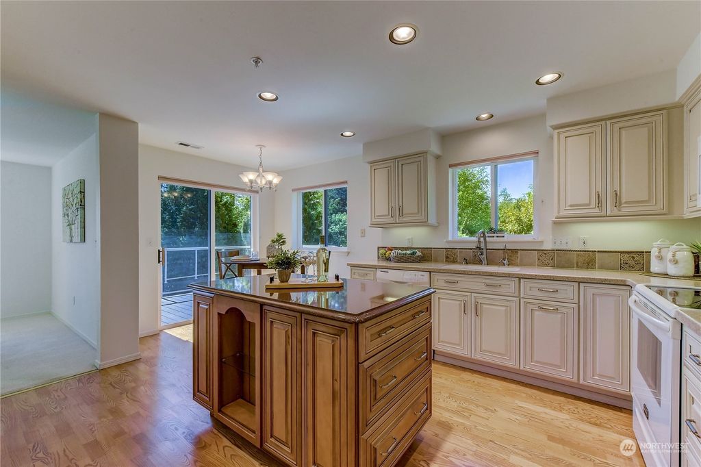 Photo of 4161 Providence Point Drive SE, Issaquah, WA 98029 (MLS # 2066457)