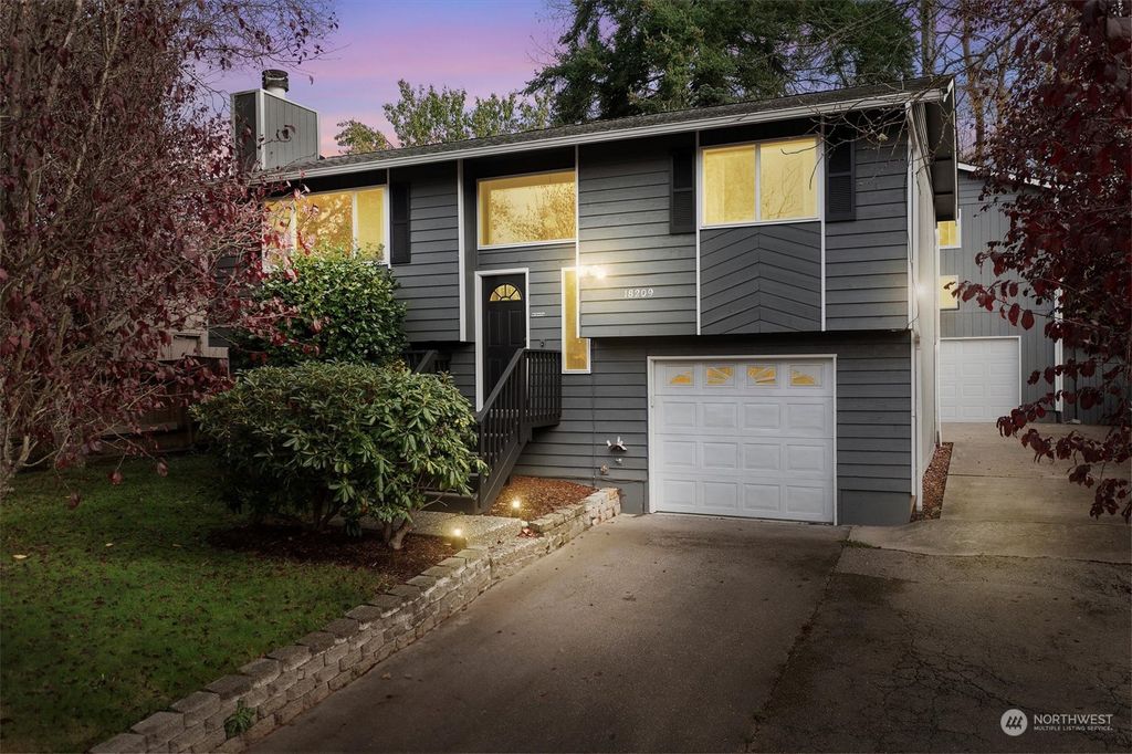 Photo of 18209 22nd Drive SE, Bothell, WA 98012 (MLS # 2304195)