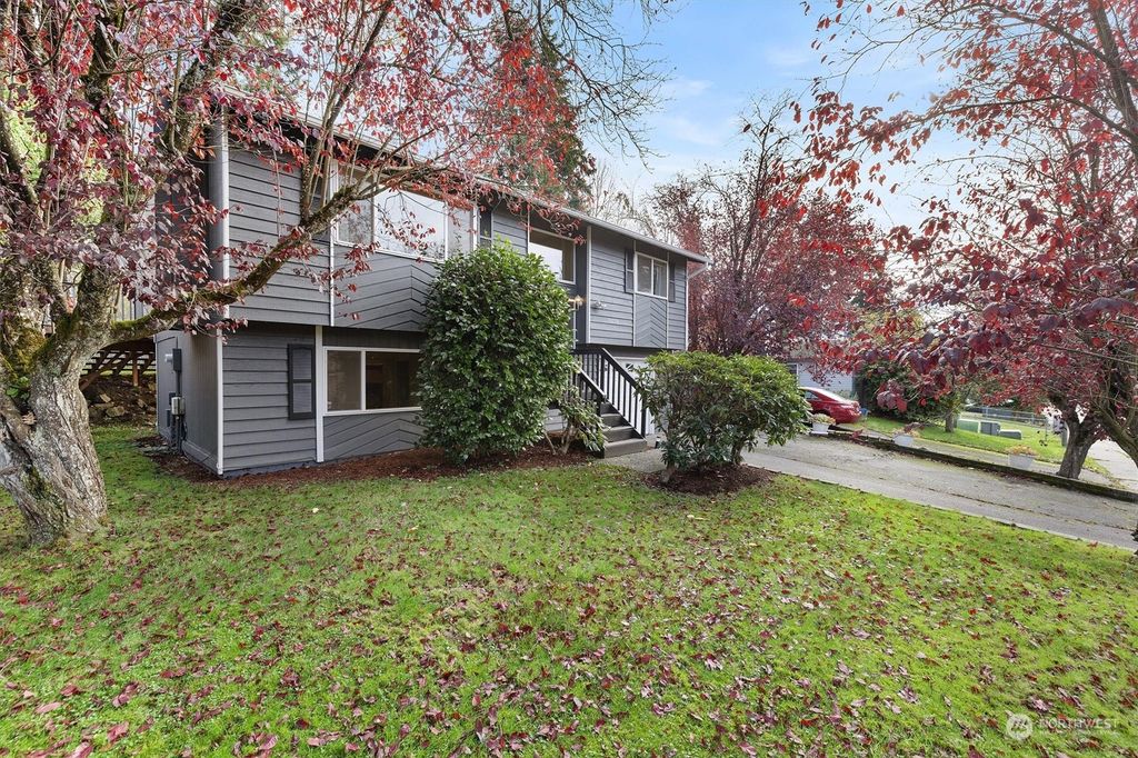 Photo of 18209 22nd Drive SE, Bothell, WA 98012 (MLS # 2304195)