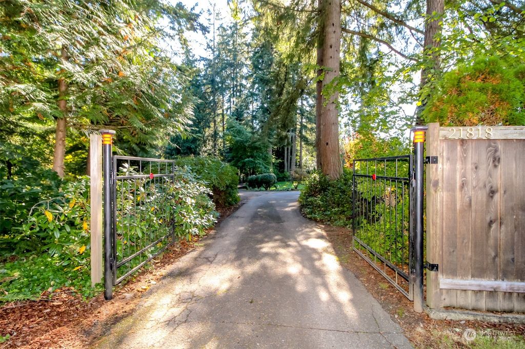 Photo of 21818 196 Avenue SE, Renton, WA 98058 (MLS # 2169649)