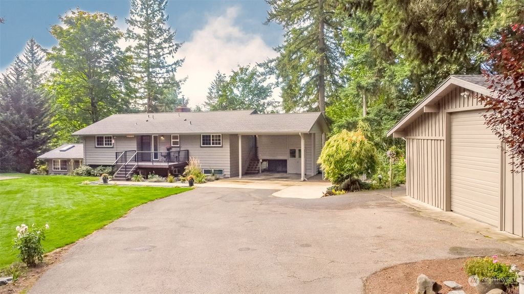 Photo of 21818 196 Avenue SE, Renton, WA 98058 (MLS # 2169649)