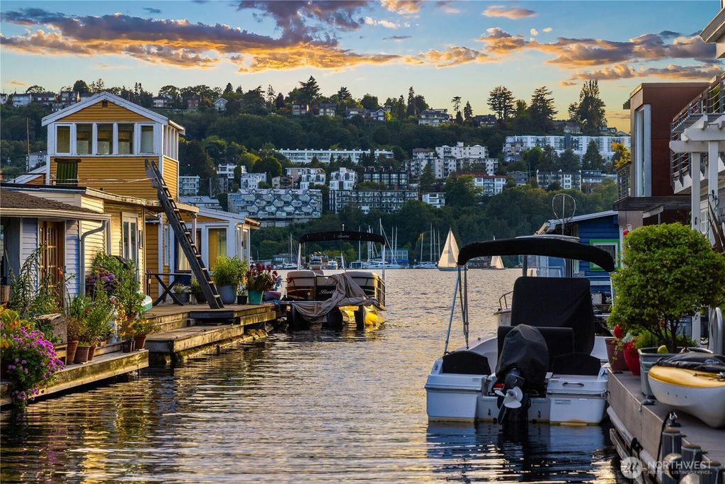 Photo of 2339 Fairview Avenue E #L, Seattle, WA 98102 (MLS # 2515471)