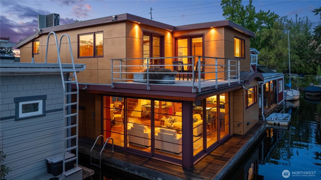 Photo of 2339 Fairview Avenue E #L, Seattle, WA 98102 (MLS # 2515471)