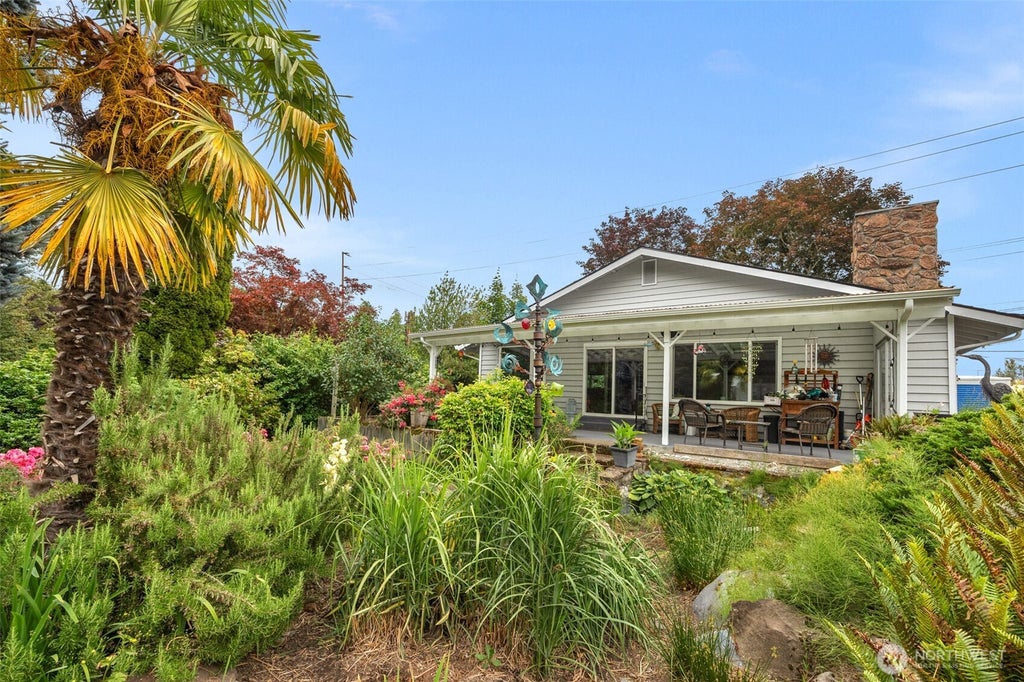 Photo of 9912 S 200th Street, Kent, WA 98031 (MLS # 2548981)
