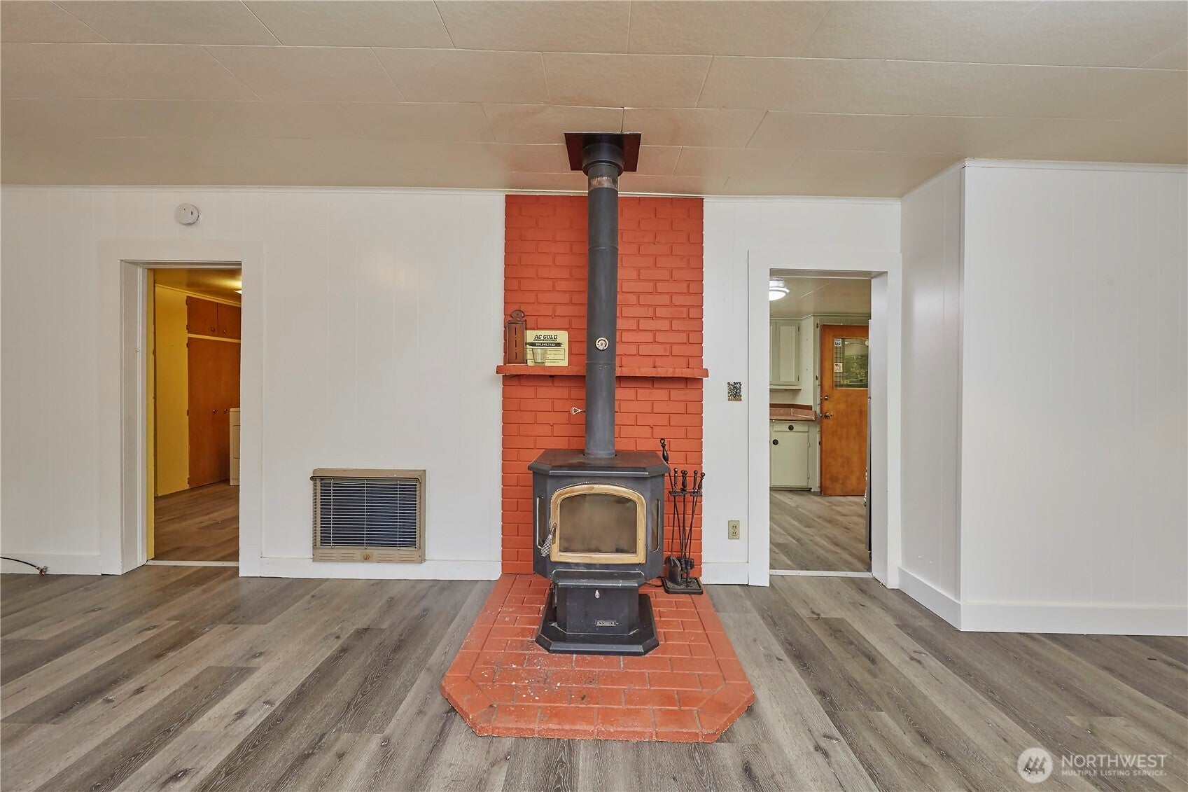 206 Pioneer Boulevard