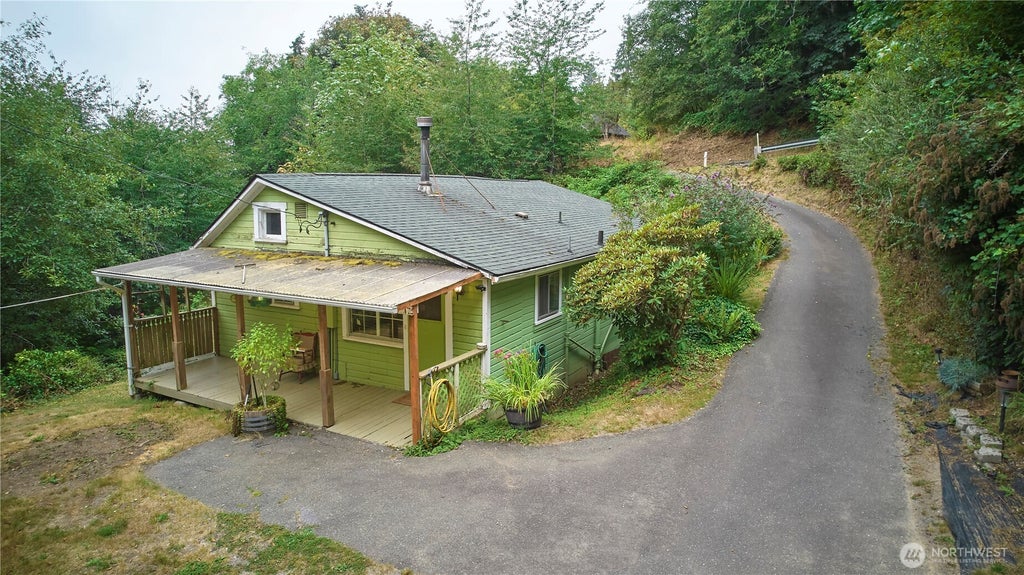 Photo of 206 Pioneer Boulevard, Aberdeen, WA 98520 (MLS # 2572032)