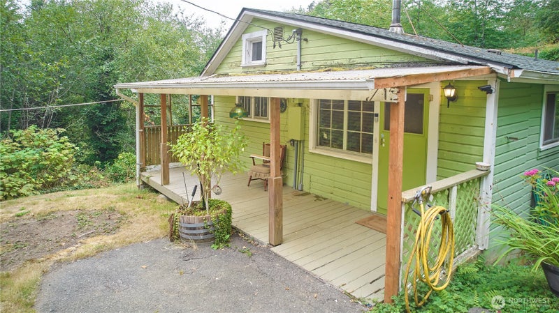 206 Pioneer Boulevard