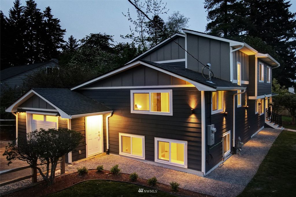 Photo of 15502 Interlake Avenue N, Shoreline, WA 98133 (MLS # 1932852)