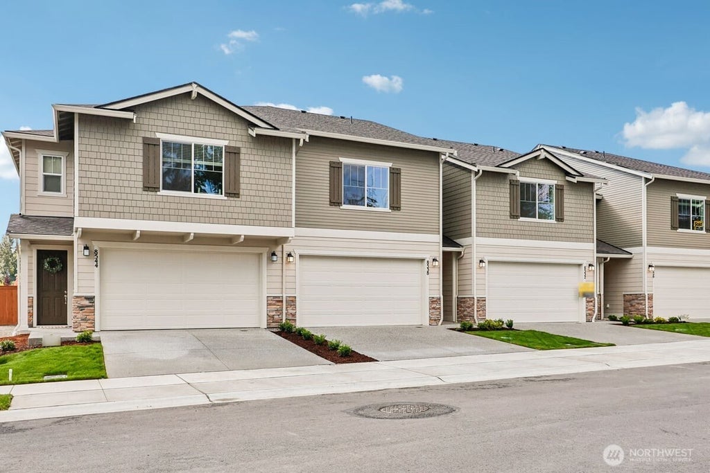 Photo of 8538 42nd Place NE #ES73, Marysville, WA 98270 (MLS # 2490223)