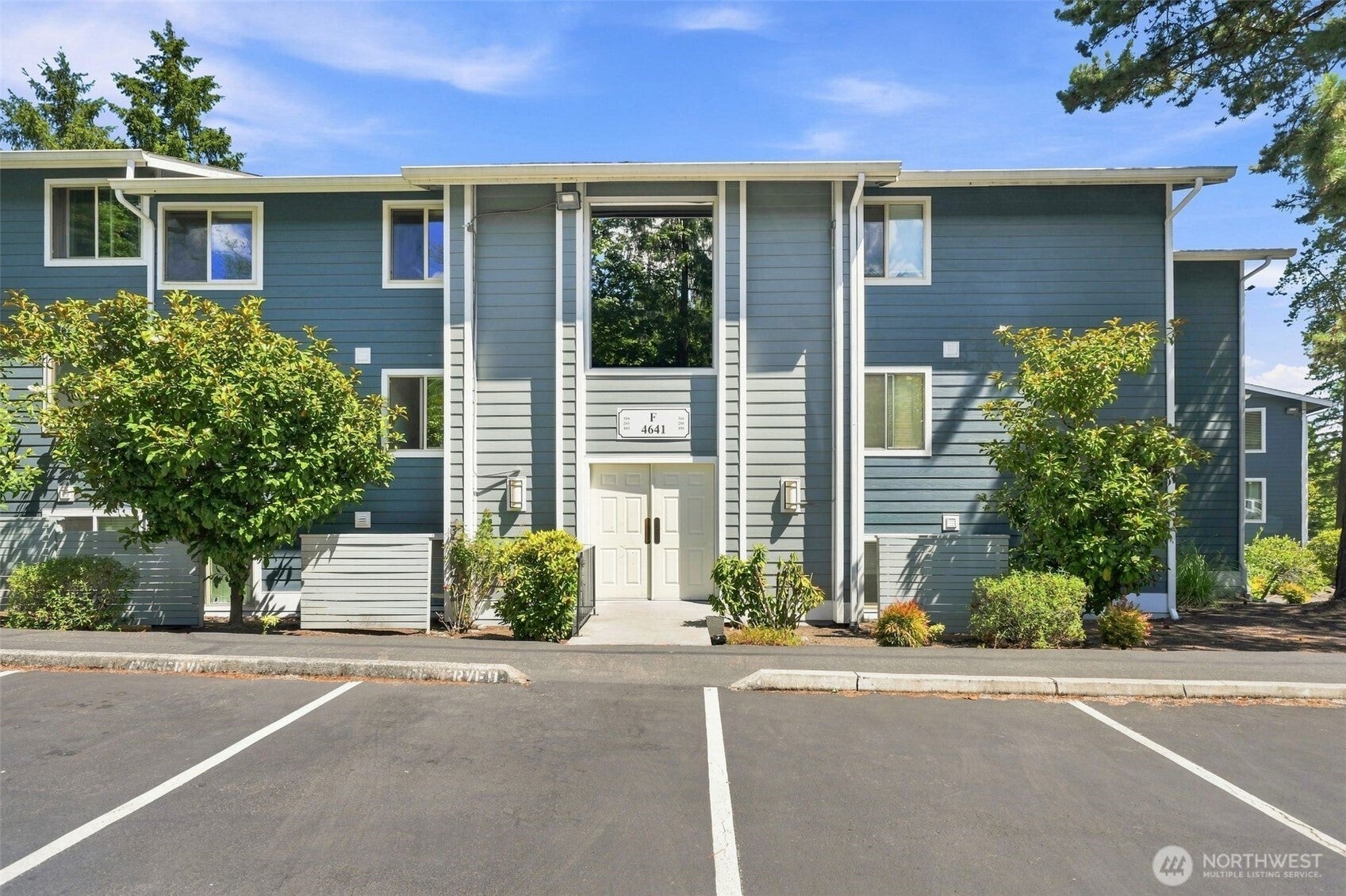 4641 W Lake Sammamish Parkway SE F305