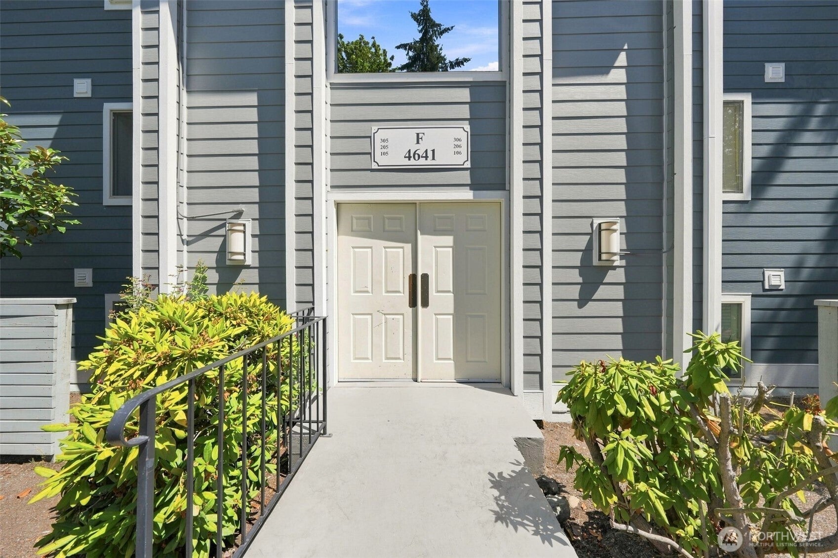 4641 W Lake Sammamish Parkway SE F305