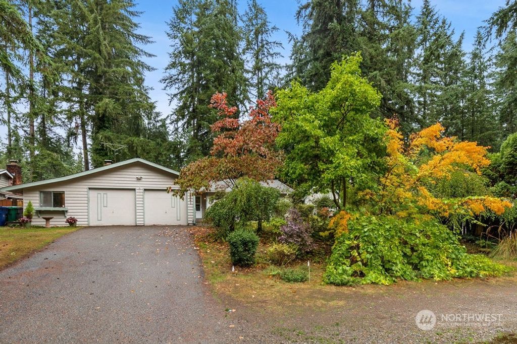 Photo of 16541 190th Avenue NE, Woodinville, WA 98072 (MLS # 2167163)
