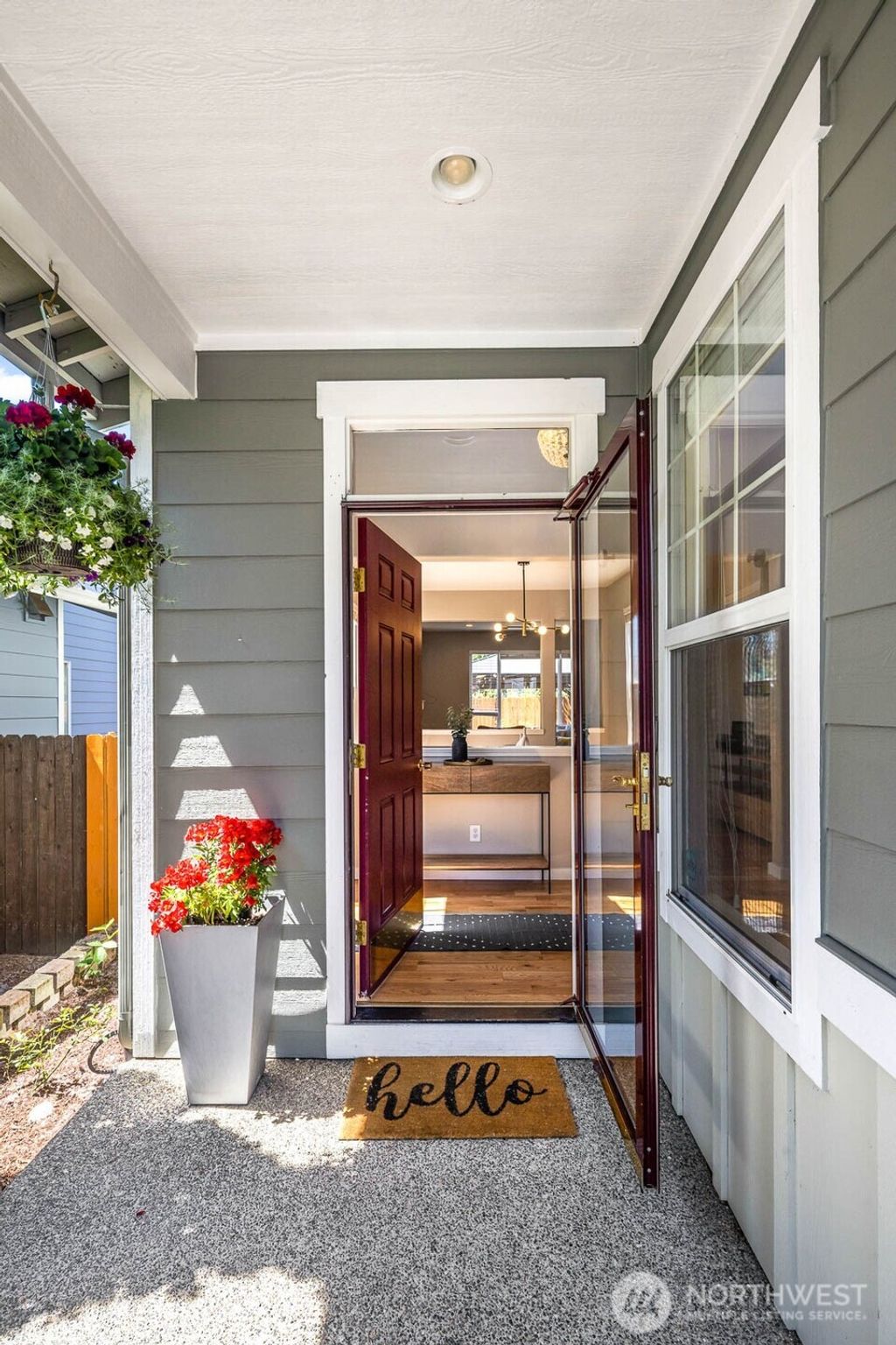 Photo of 517 Pasco Place NE, Renton, WA 98059 (MLS # 2529406)