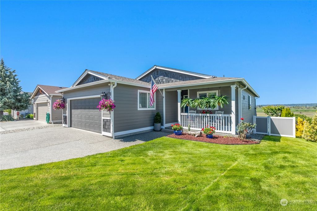 Photo of 4704 57th Drive NE, Marysville, WA 98270 (MLS # 2245778)