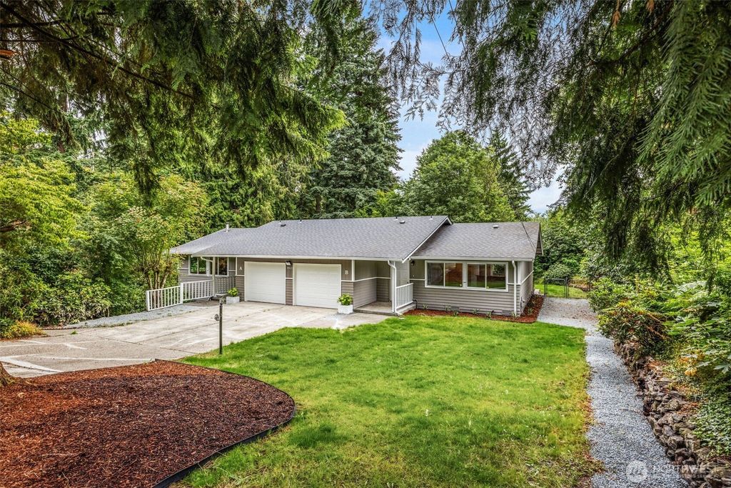 Photo of 9921 64th Avenue Ct E, Puyallup, WA 98373 (MLS # 2493236)