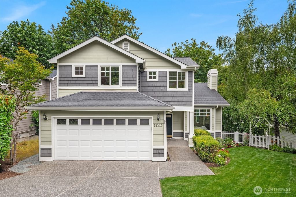Photo of 11514 NE 107th Place, Kirkland, WA 98033 (MLS # 2398259)