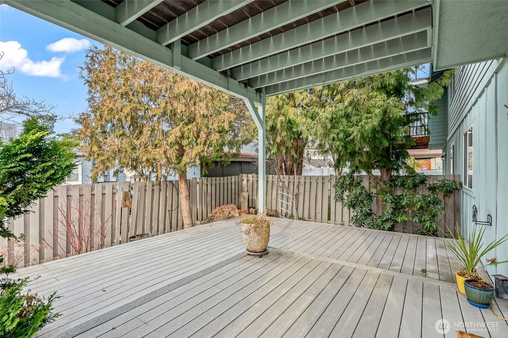 Photo of 1074 Corum Cir, East Wenatchee, WA 98802 (MLS # 2480632)