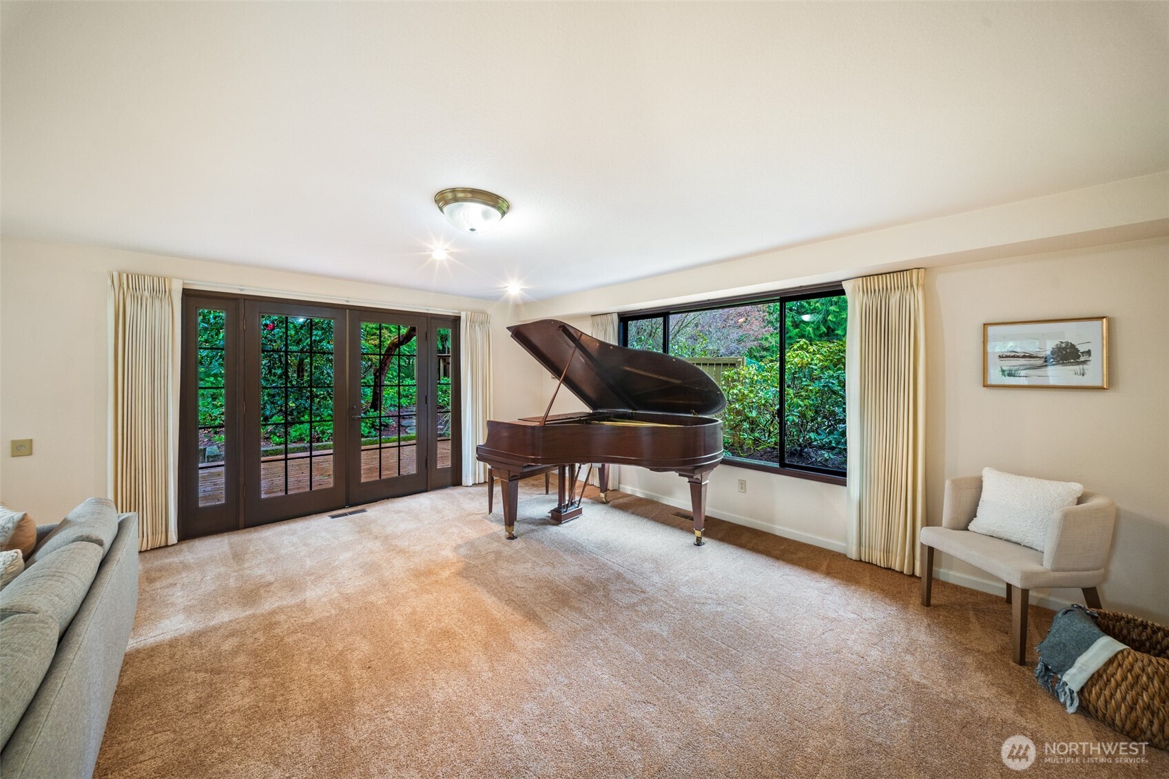 6427 Tralee Drive NW