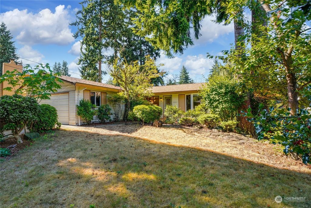 Photo of 15311 NE 7th Place, Bellevue, WA 98007 (MLS # 2146418)