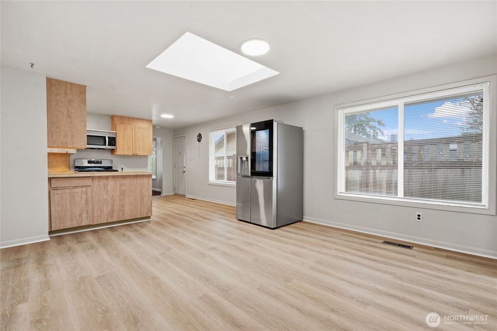 Photo of 7942 15th Avenue SW, Seattle, WA 98106 (MLS # 2476034)